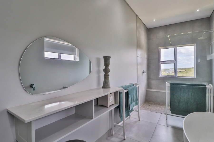 4 Bedroom Property for Sale in Moquini Coastal Estate Western Cape